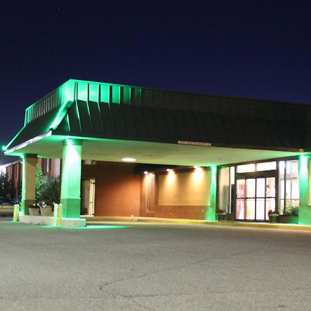 Travelodge By Wyndham Sturgis Exterior photo